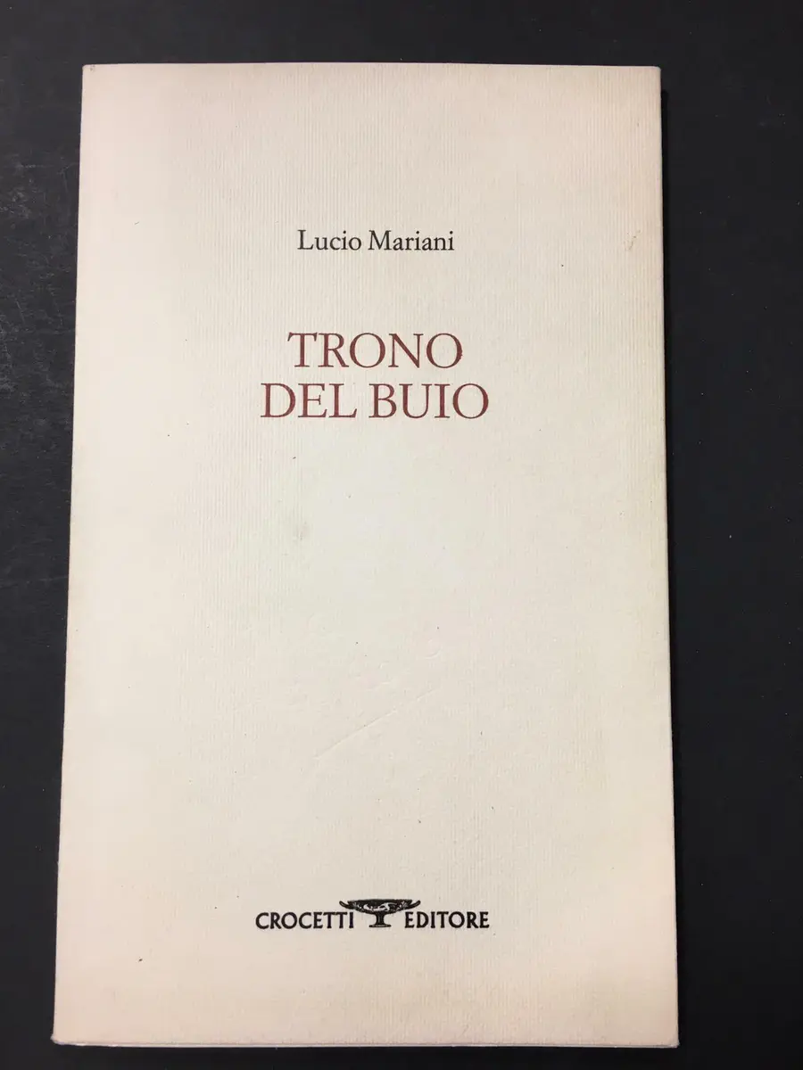 Copertina libro Trono del buio